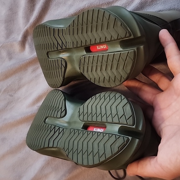 Fenty x Puma The Trainer Hi Sneaker - Women's Size 8.5 - Rare - Green - Picture 11 of 16